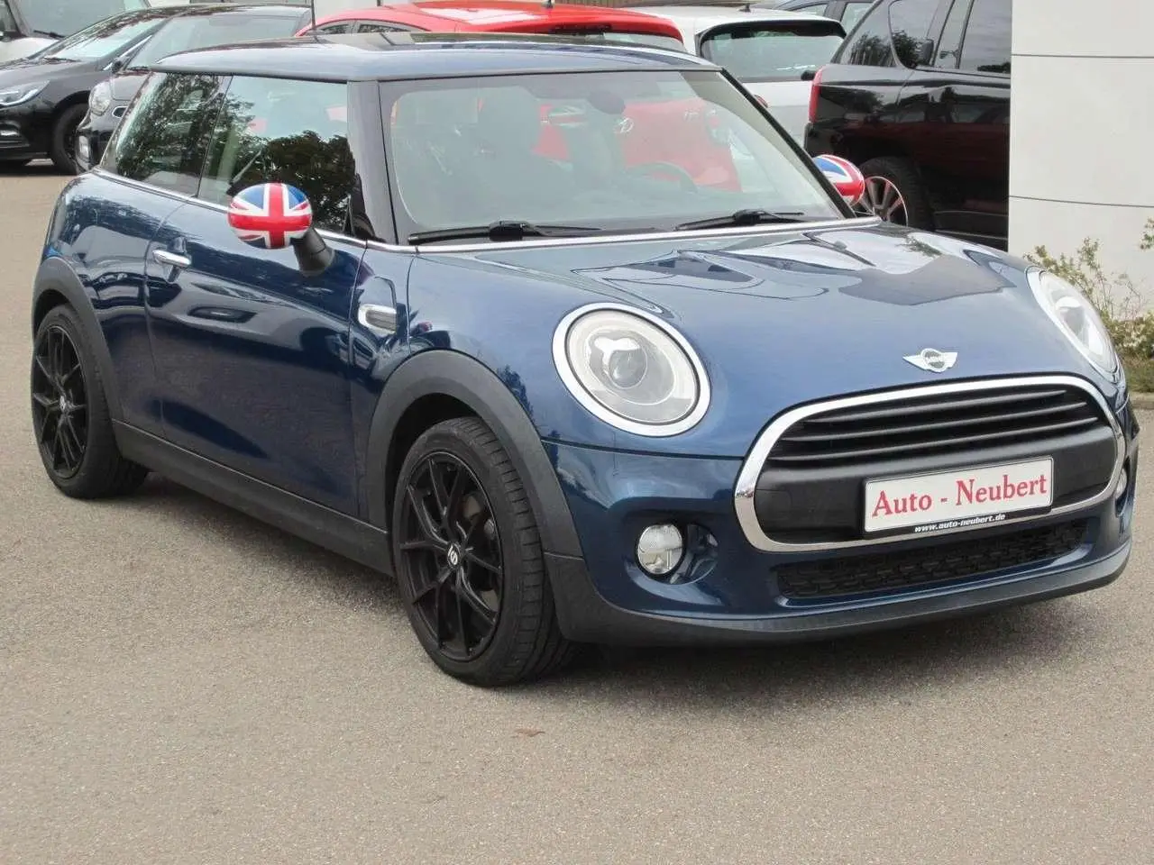 Photo 1 : Mini One 2015 Petrol