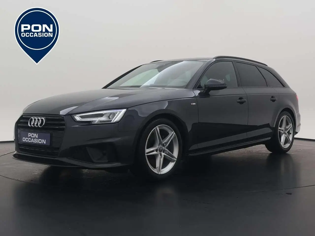 Photo 1 : Audi A4 2019 Petrol