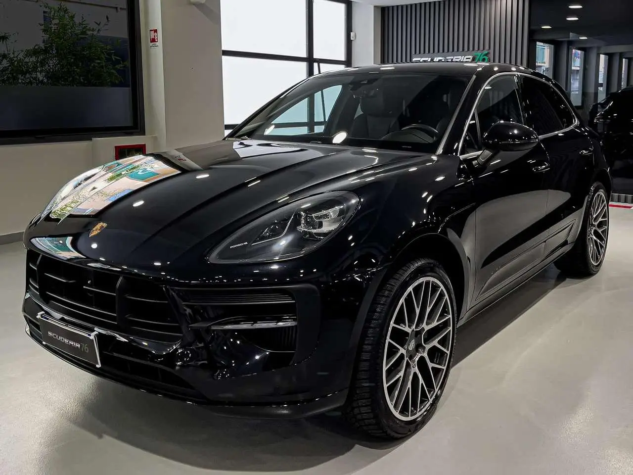 Photo 1 : Porsche Macan 2020 Essence