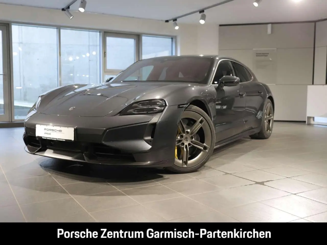 Photo 1 : Porsche Taycan 2024 Electric