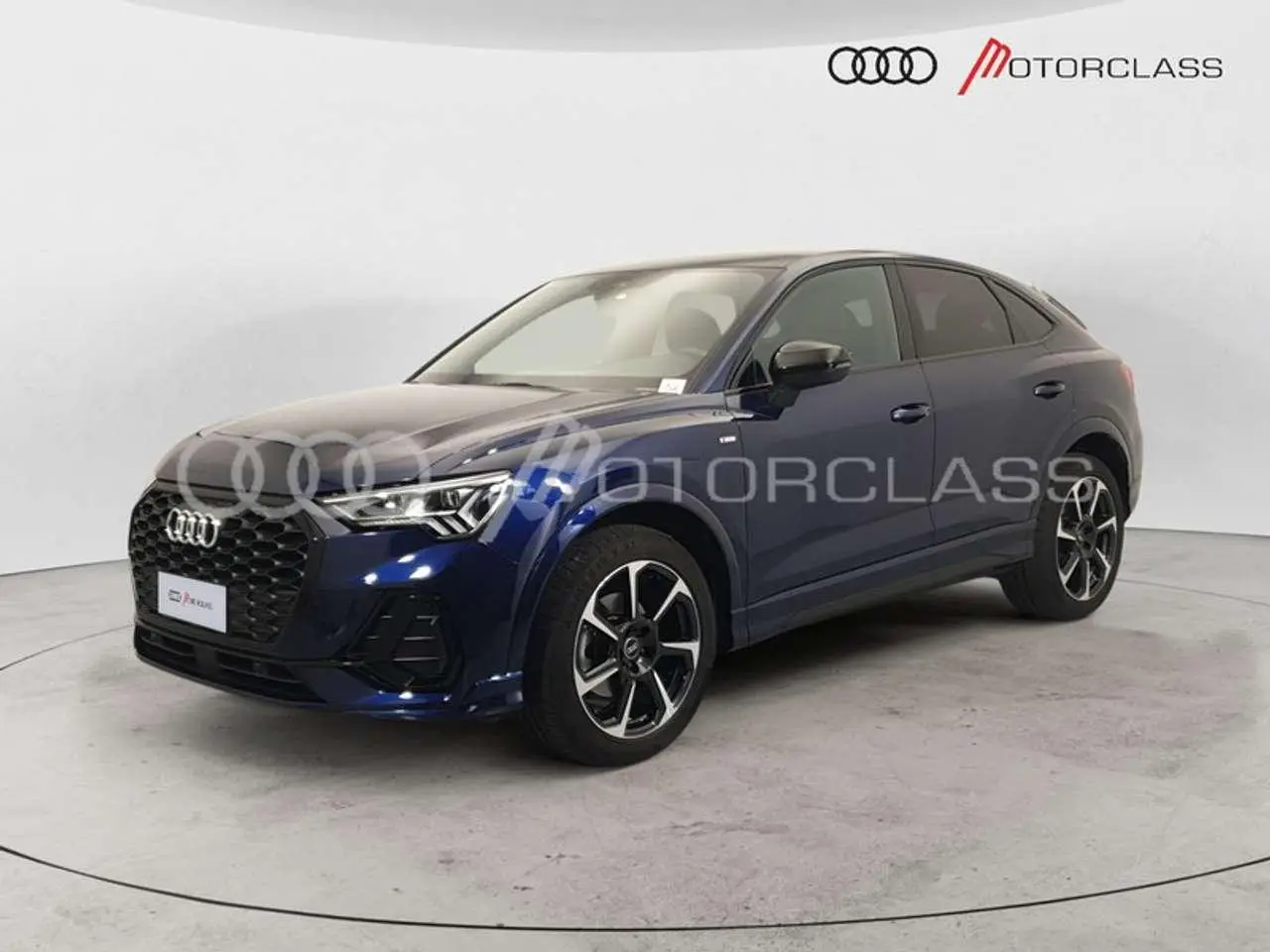 Photo 1 : Audi Q3 2023 Diesel