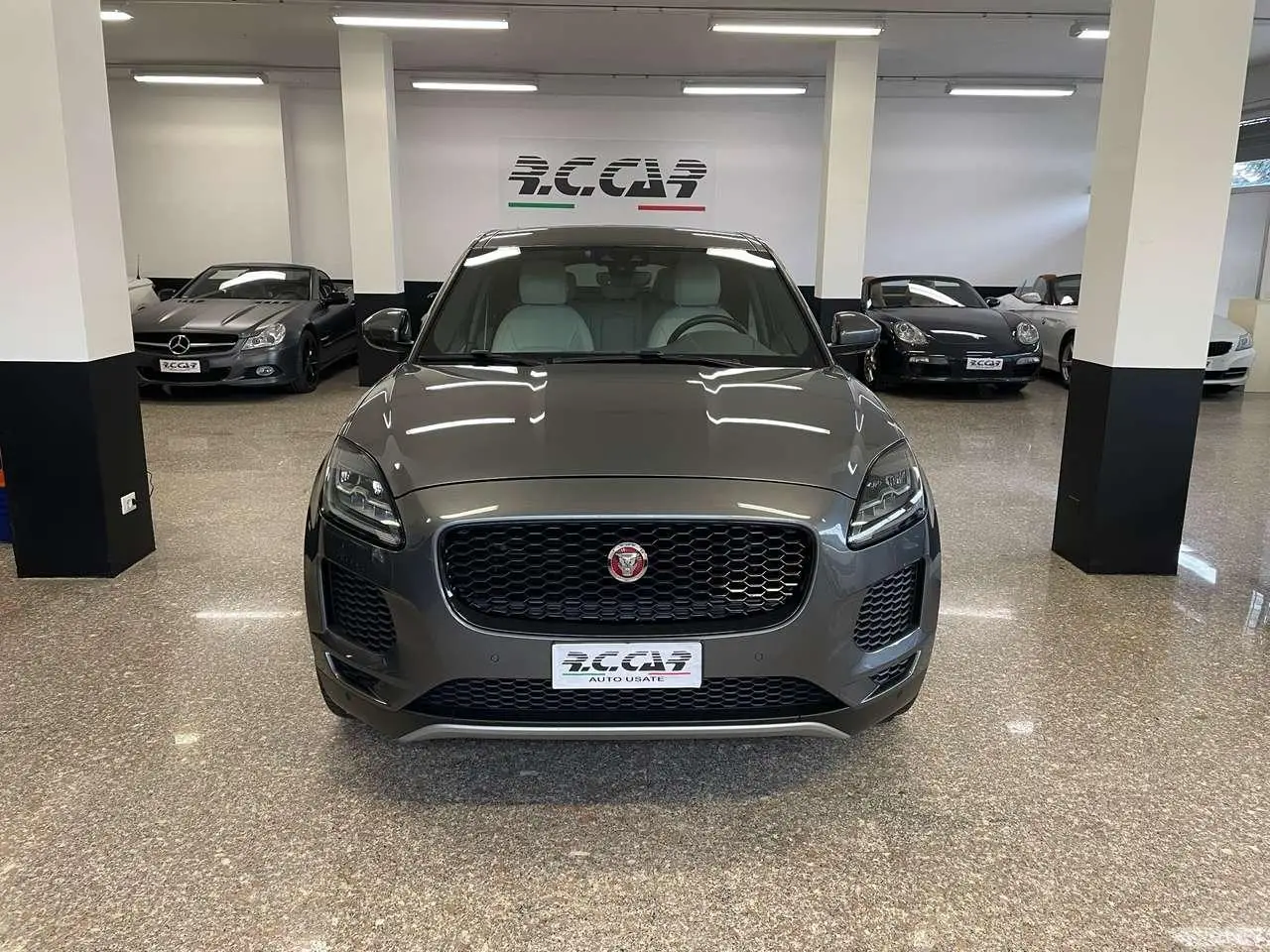 Photo 1 : Jaguar E-pace 2019 Diesel