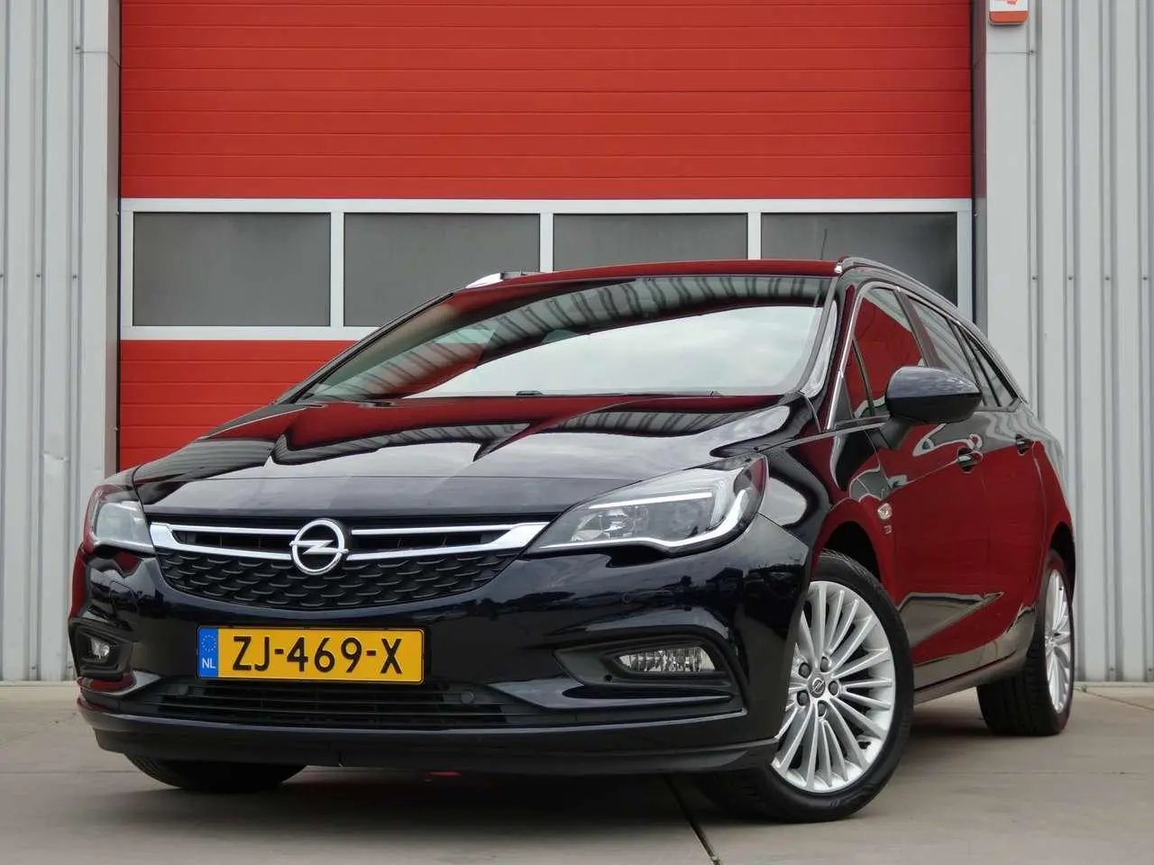 Photo 1 : Opel Astra 2019 Petrol