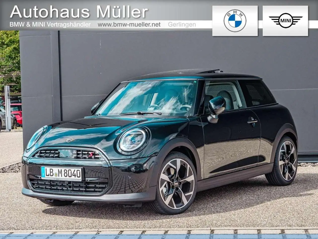 Photo 1 : Mini Cooper 2024 Petrol