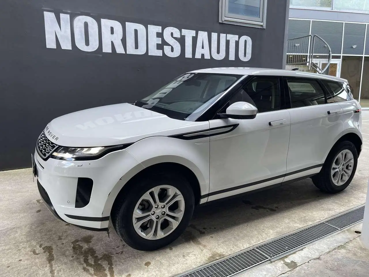 Photo 1 : Land Rover Range Rover Evoque 2020 Hybrid