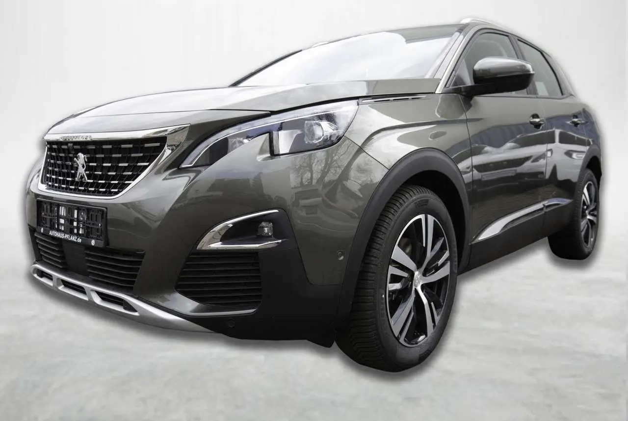 Photo 1 : Peugeot 3008 2017 Essence