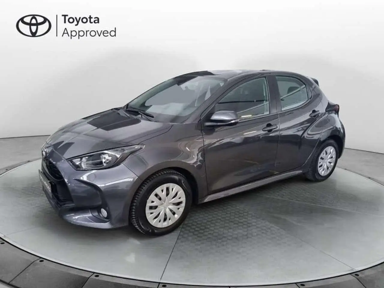 Photo 1 : Toyota Yaris 2020 Petrol