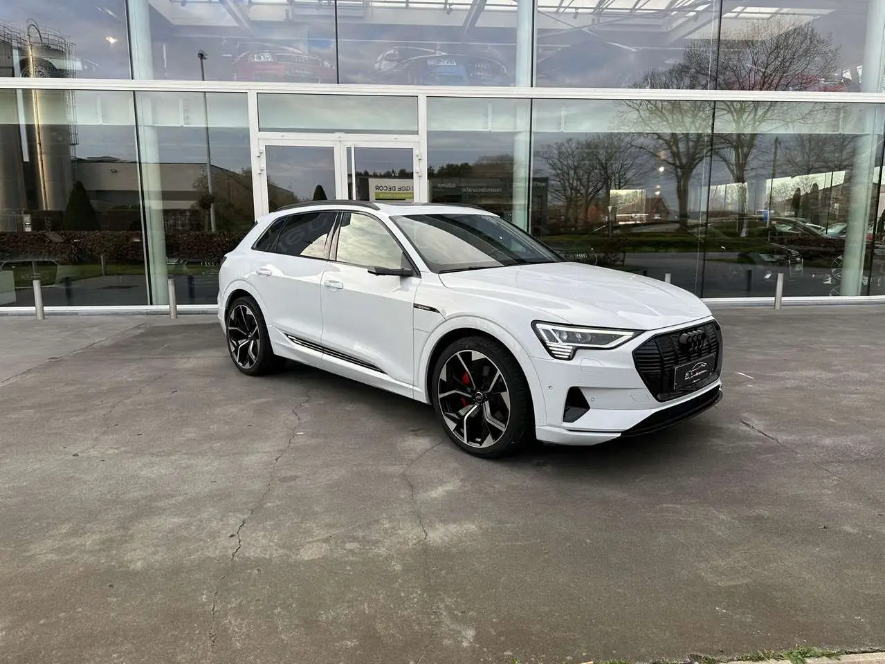 Photo 1 : Audi E-tron 2020 Electric