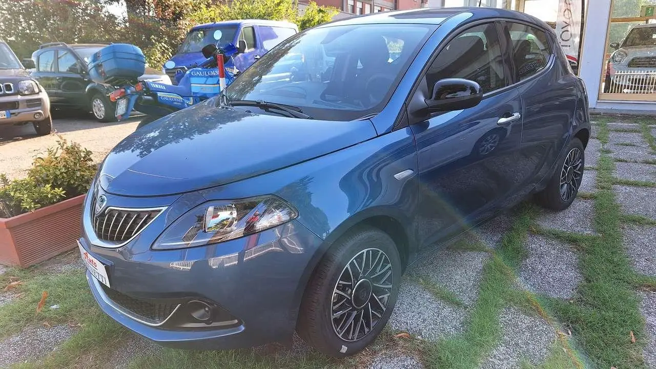 Photo 1 : Lancia Ypsilon 2024 Hybrid