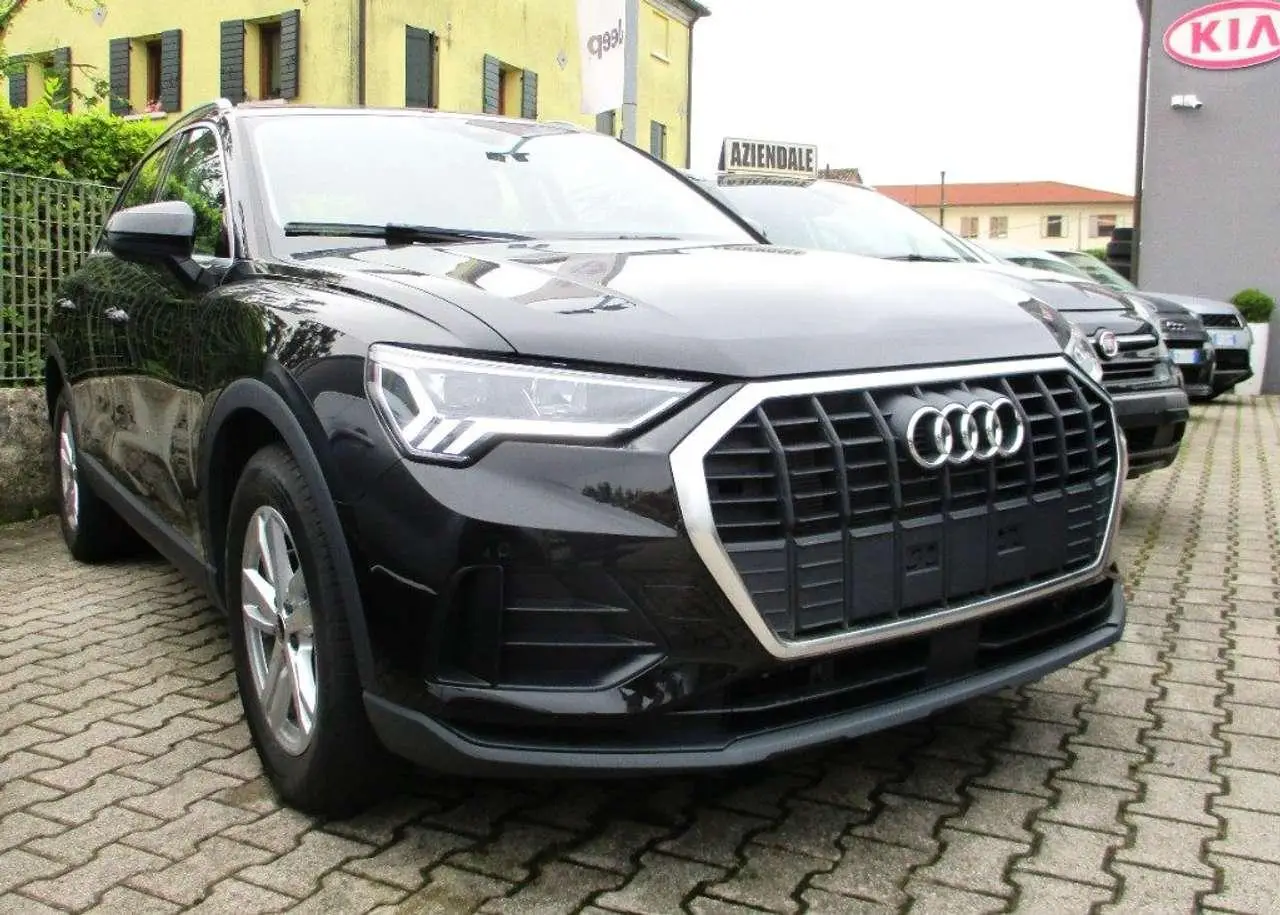 Photo 1 : Audi Q3 2023 Diesel