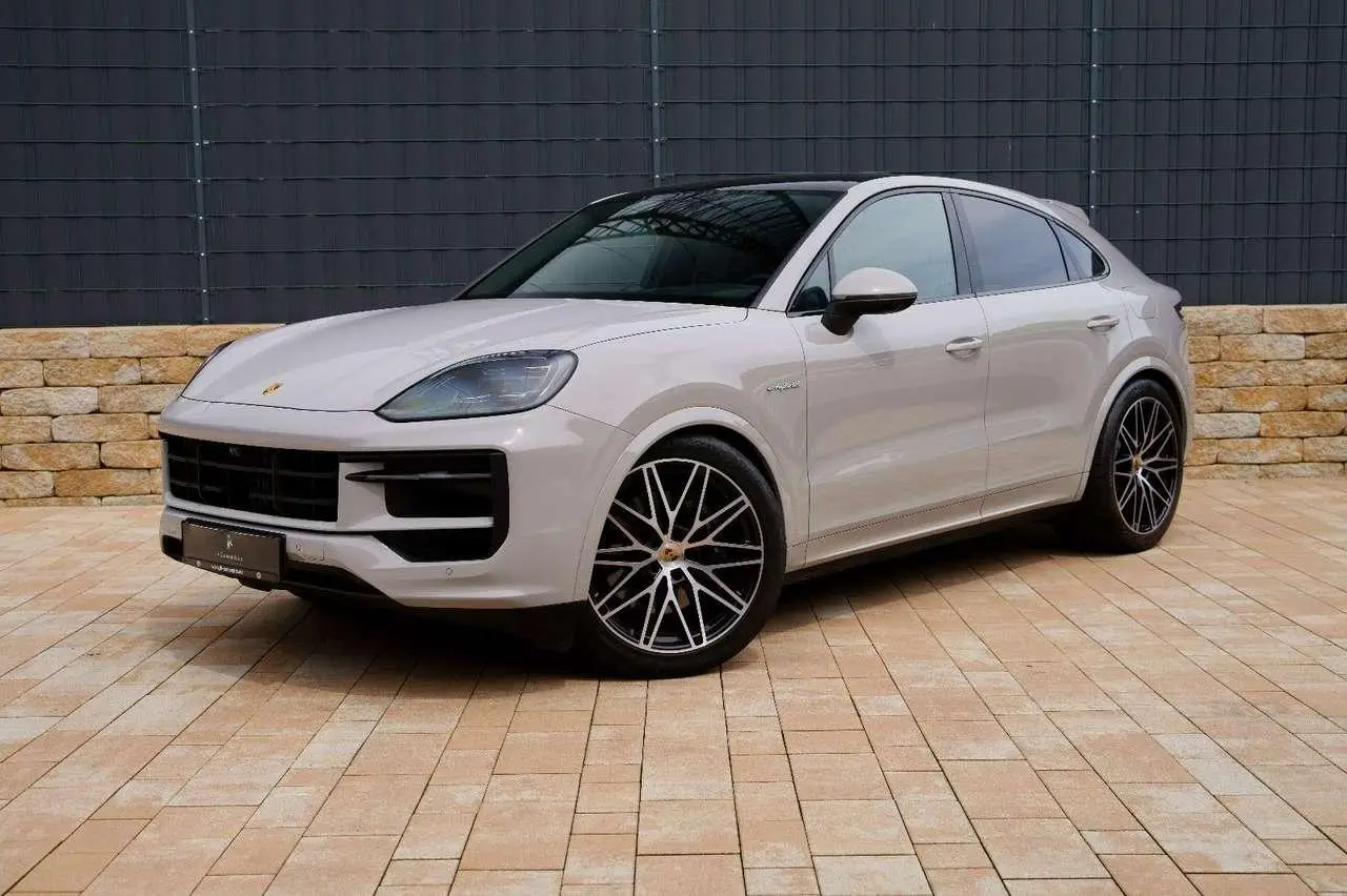 Photo 1 : Porsche Cayenne 2024 Hybrid