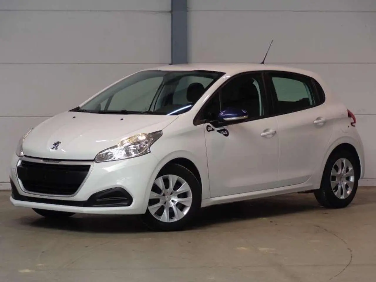 Photo 1 : Peugeot 208 2019 Essence