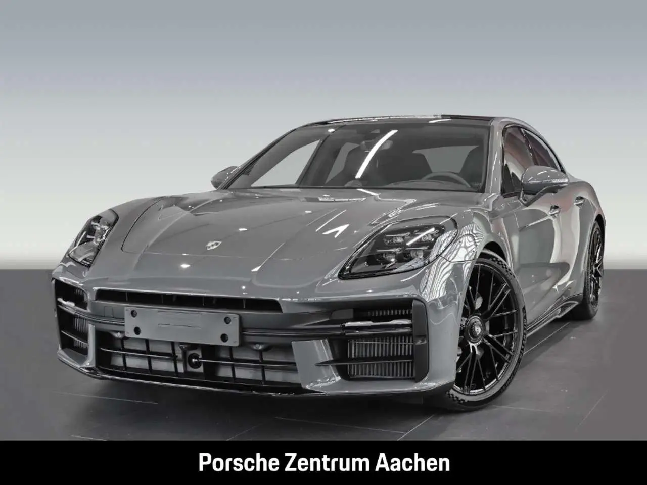 Photo 1 : Porsche Panamera 2024 Essence