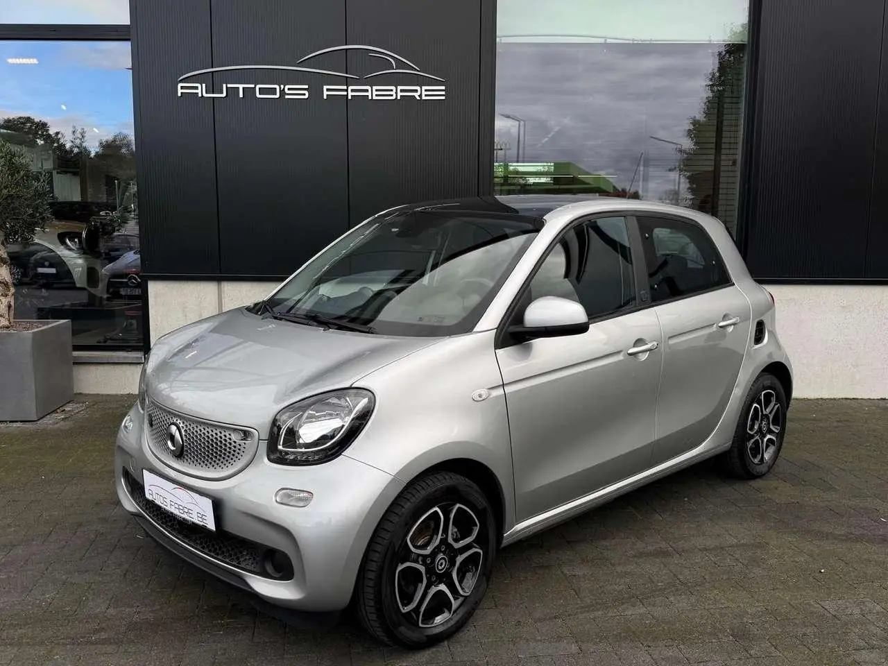 Photo 1 : Smart Forfour 2019 Électrique