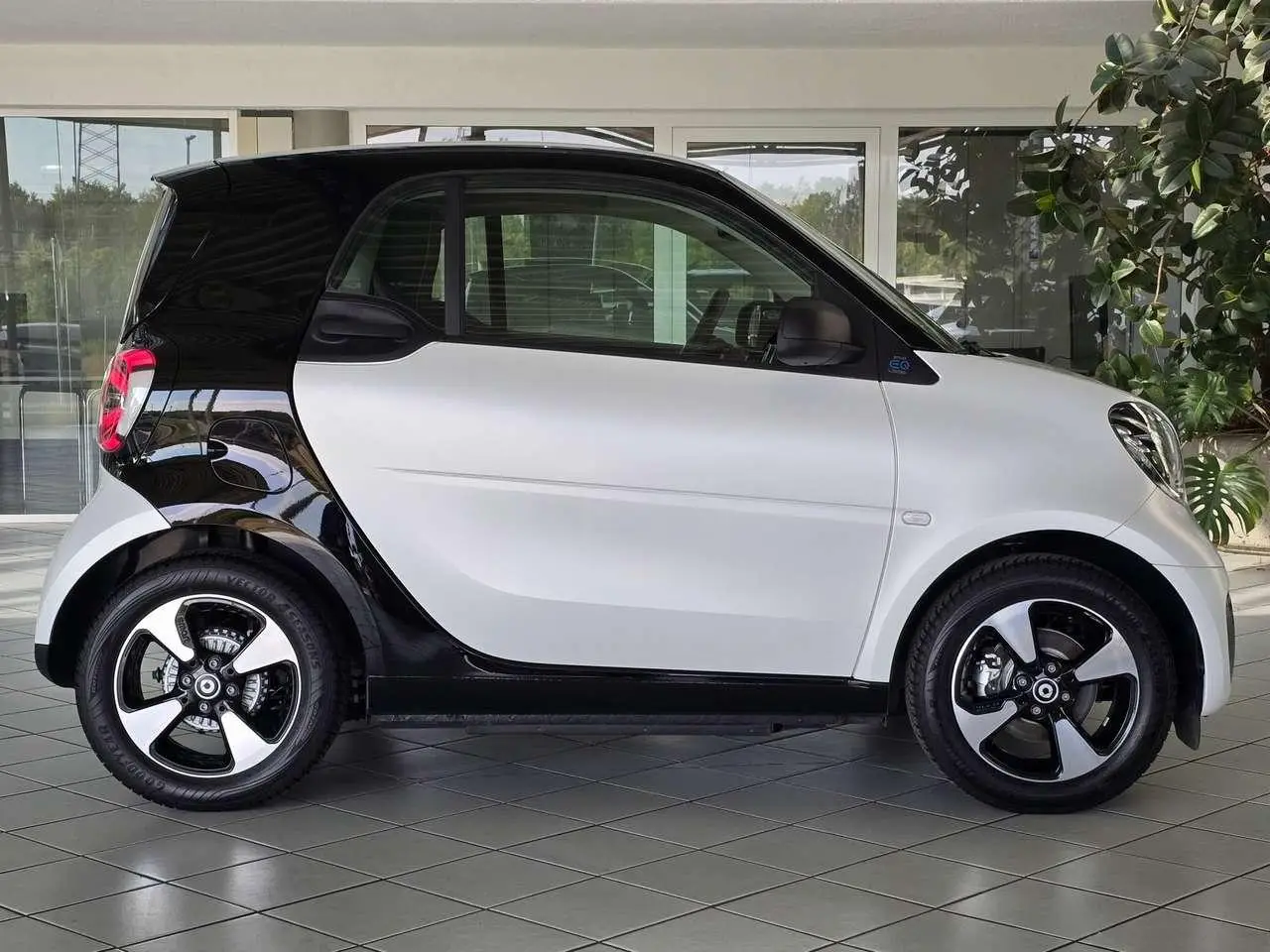 Photo 1 : Smart Fortwo 2023 Électrique