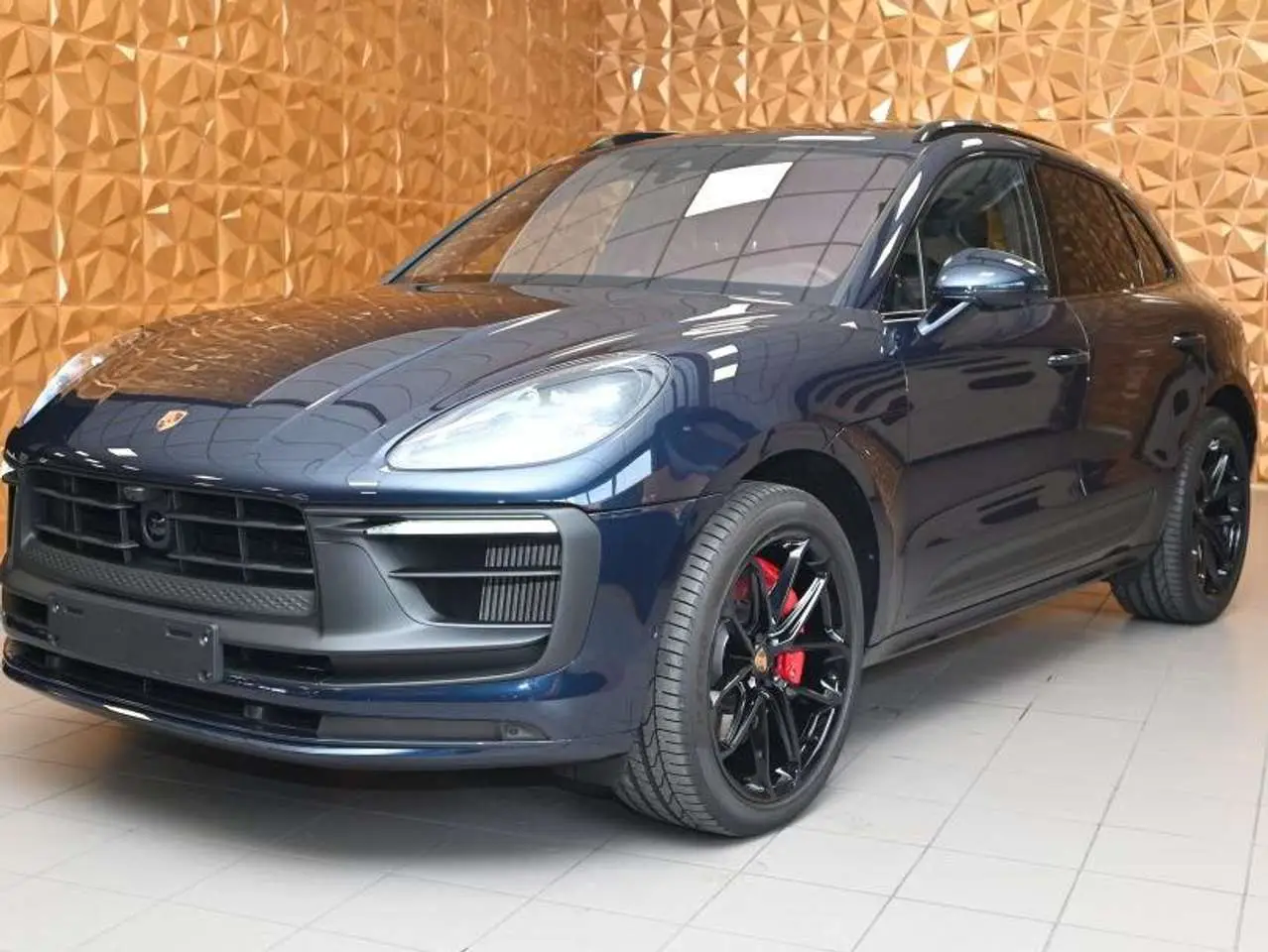 Photo 1 : Porsche Macan 2024 Essence