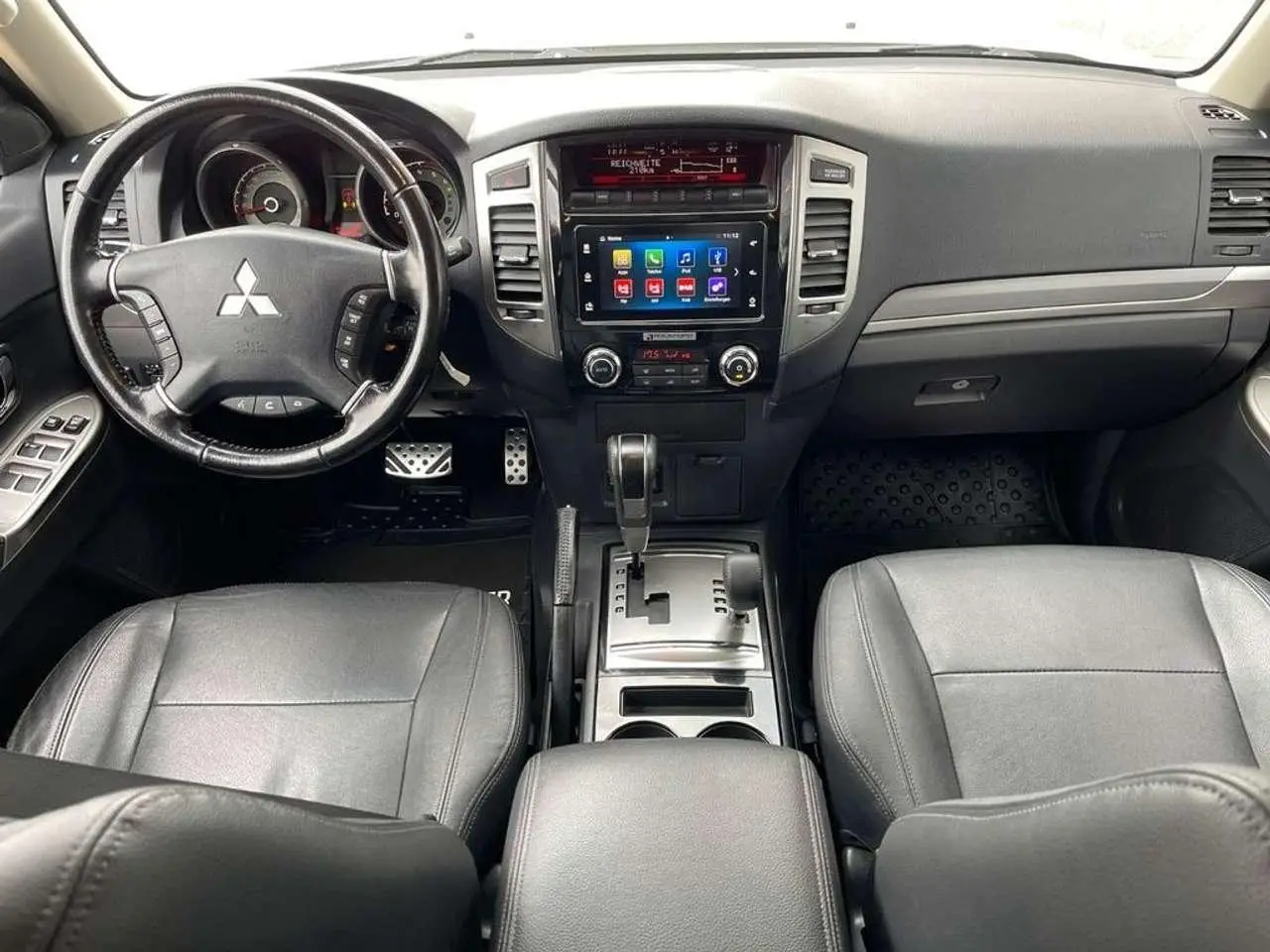 Photo 1 : Mitsubishi Pajero 2017 Diesel