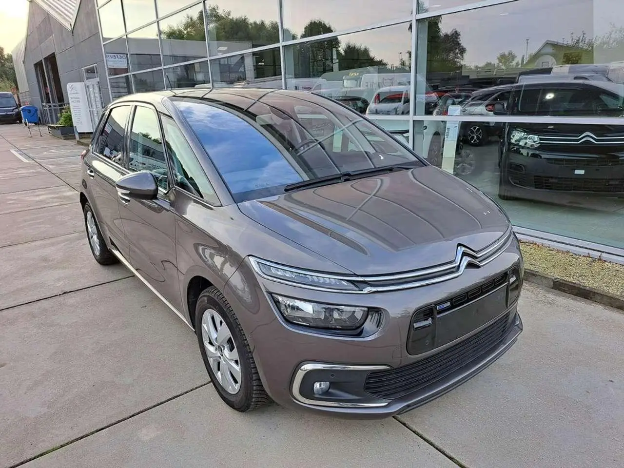 Photo 1 : Citroen C4 2017 Petrol