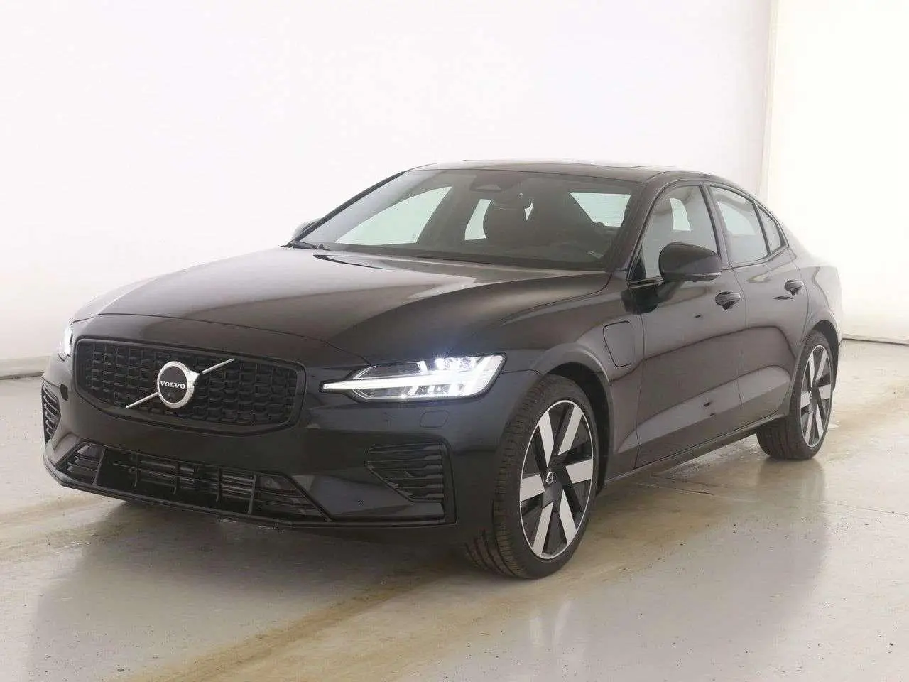 Photo 1 : Volvo S60 2024 Hybride