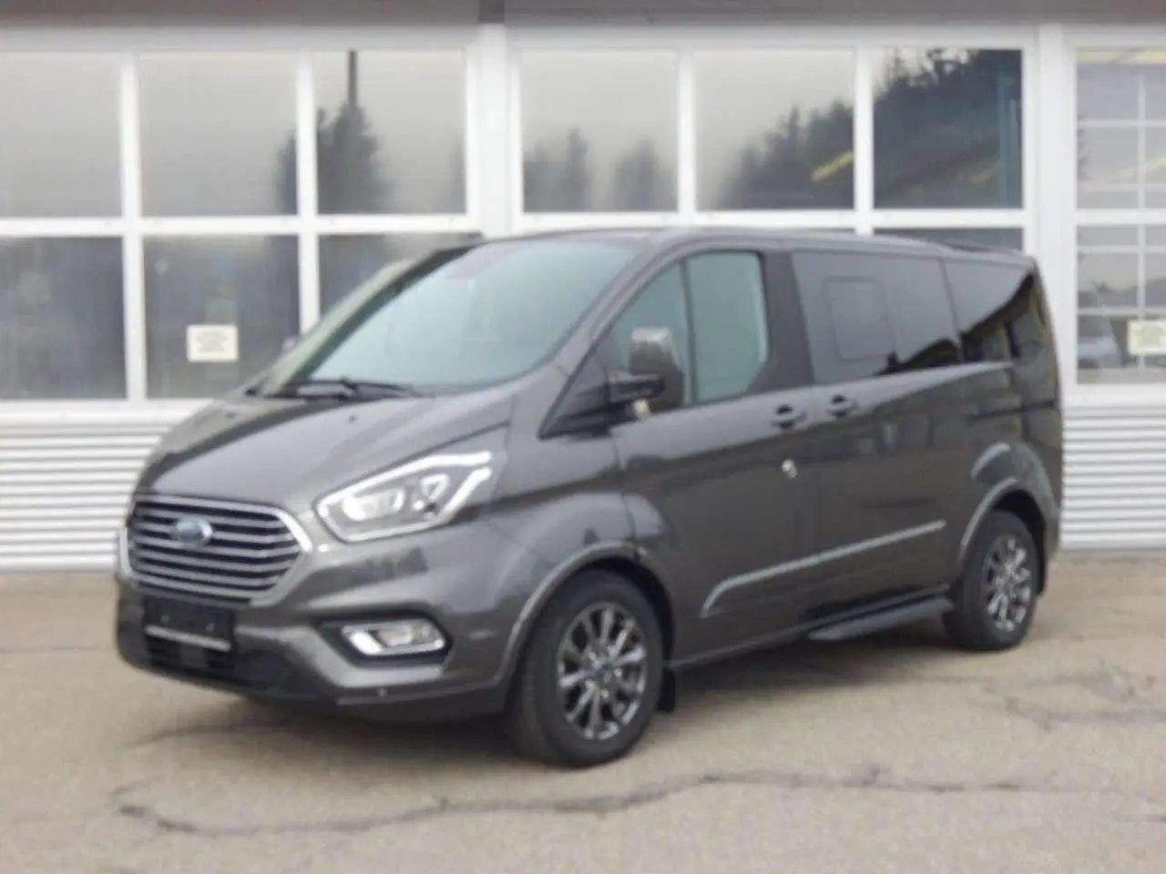 Photo 1 : Ford Tourneo 2023 Diesel