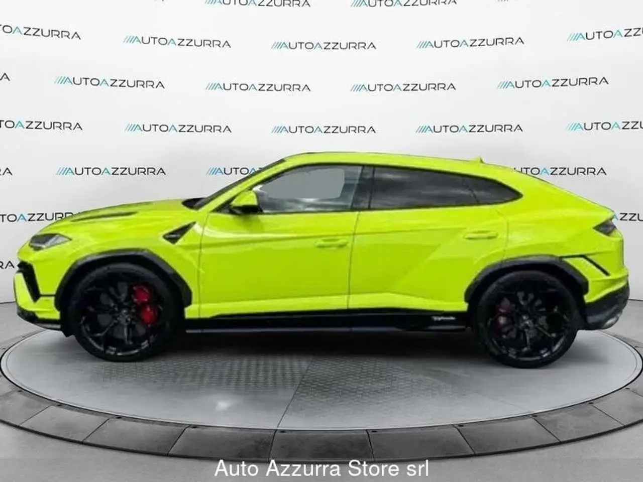 Photo 1 : Lamborghini Urus 2024 Essence