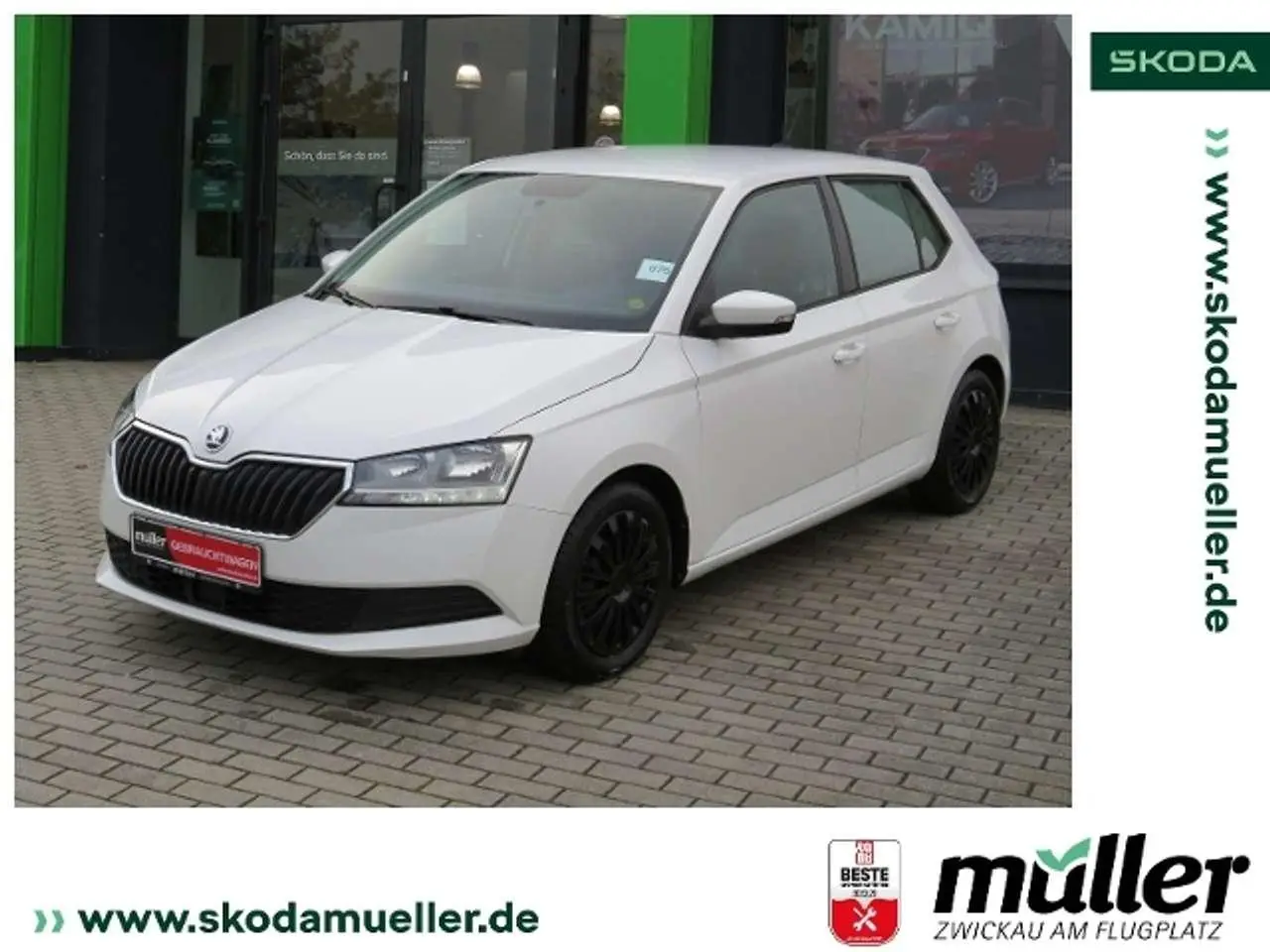 Photo 1 : Skoda Fabia 2021 Petrol