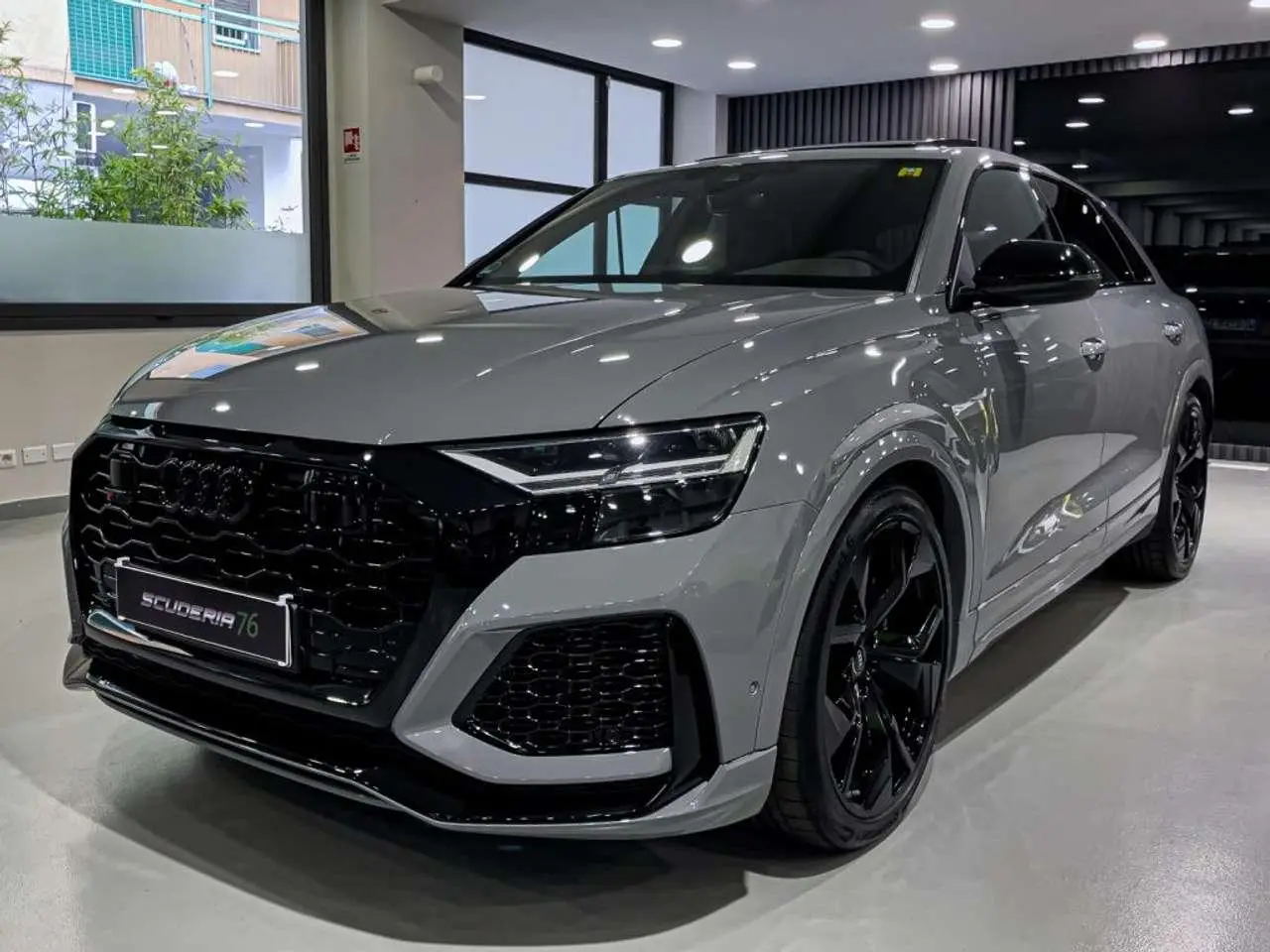 Photo 1 : Audi Rsq8 2023 Hybride