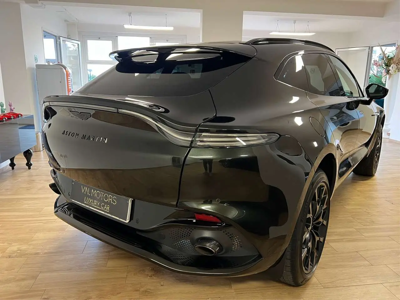 Photo 1 : Aston Martin Dbx 2021 Essence