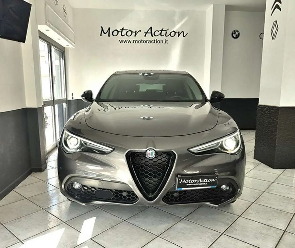 Photo 1 : Alfa Romeo Stelvio 2020 Diesel