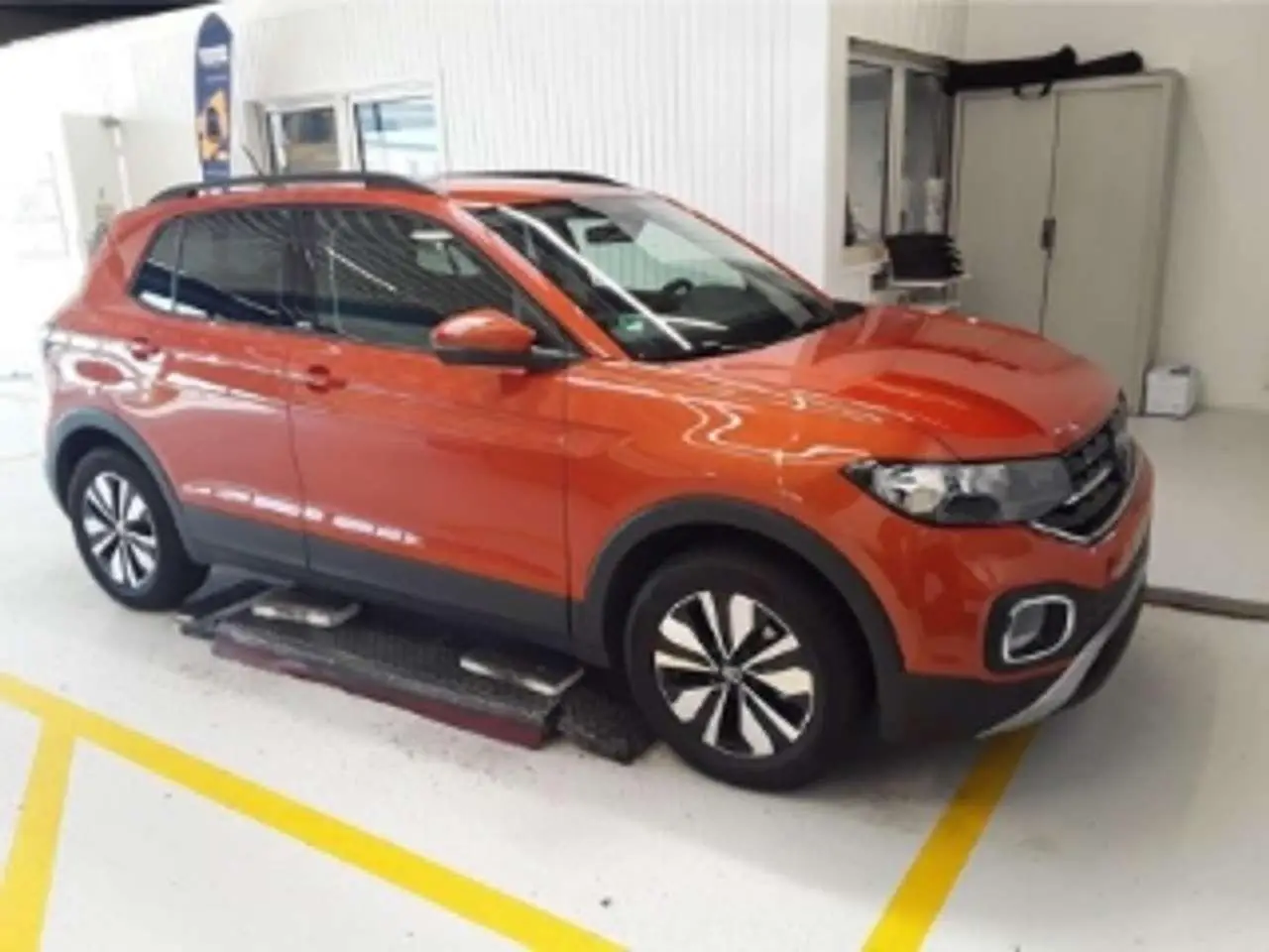 Photo 1 : Volkswagen T-cross 2024 Essence