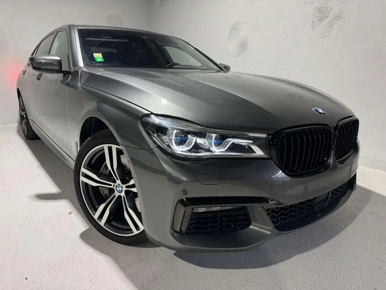 Photo 1 : Bmw Serie 7 2017 Petrol