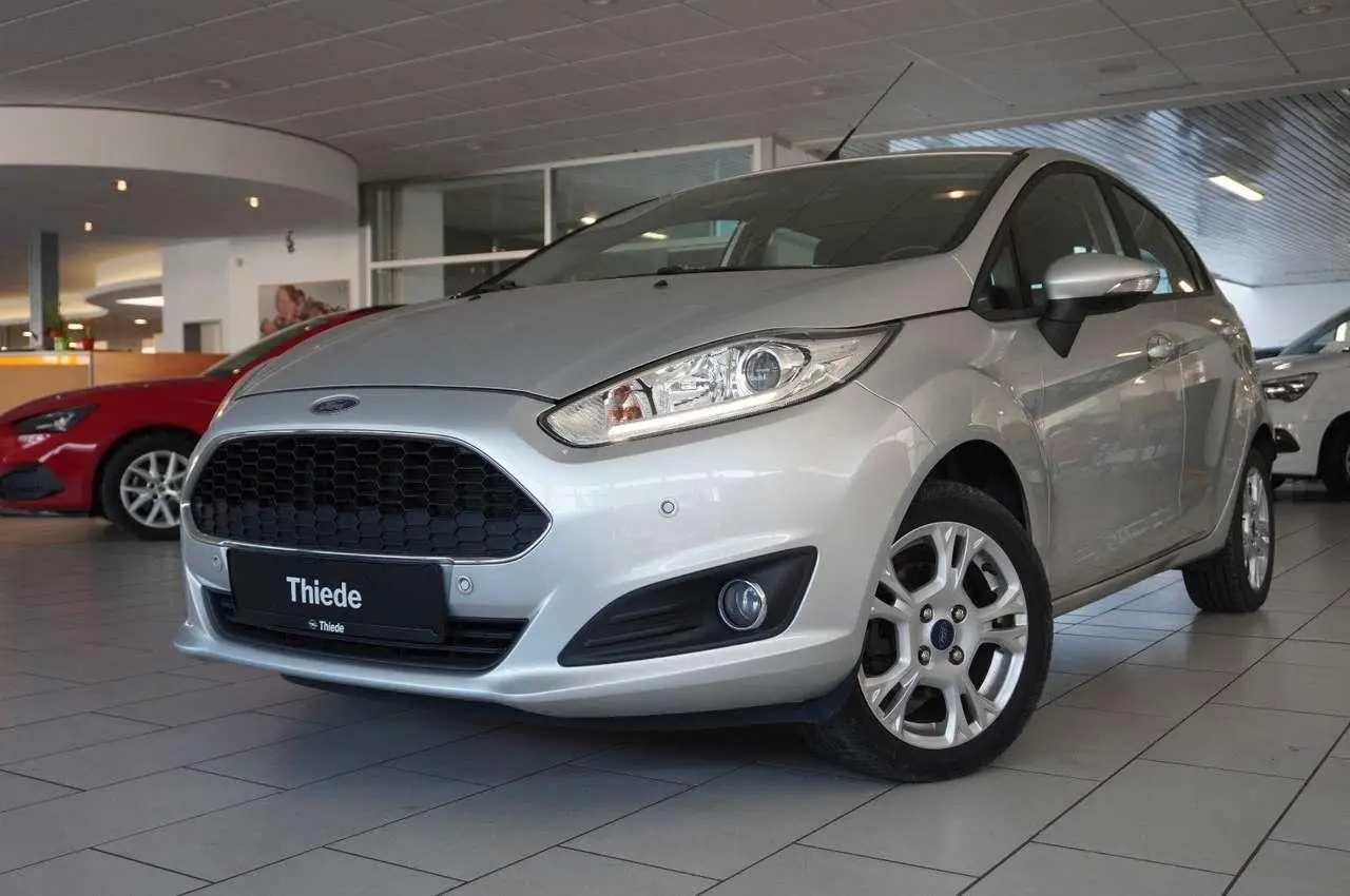 Photo 1 : Ford Fiesta 2017 Petrol