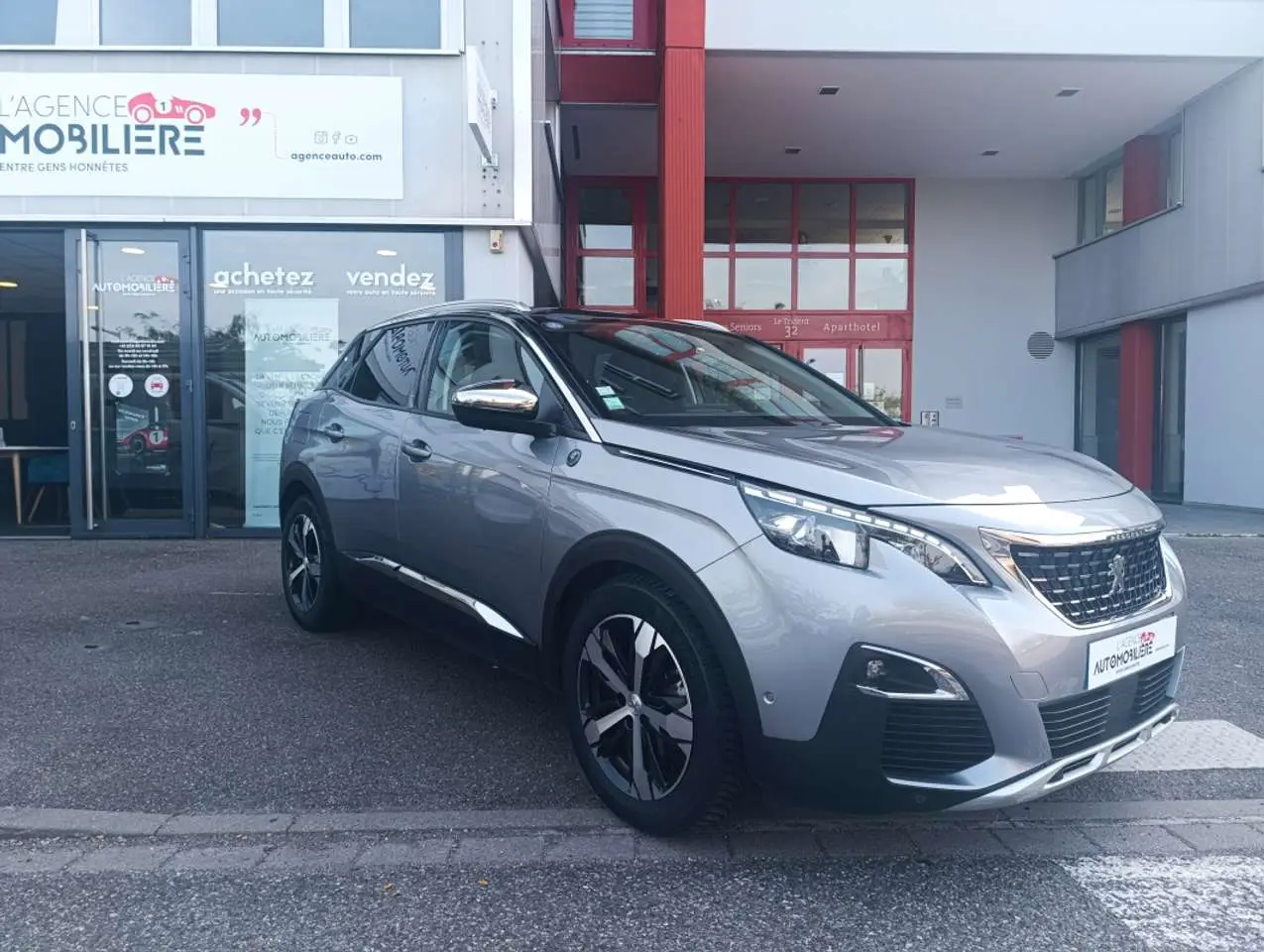 Photo 1 : Peugeot 3008 2018 Petrol