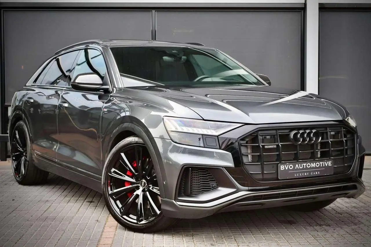 Photo 1 : Audi Q8 2023 Hybride