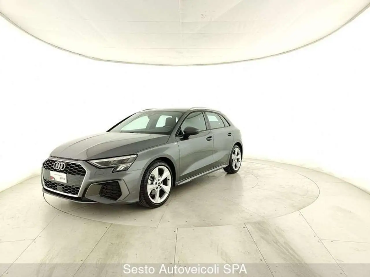 Photo 1 : Audi A3 2023 Hybride