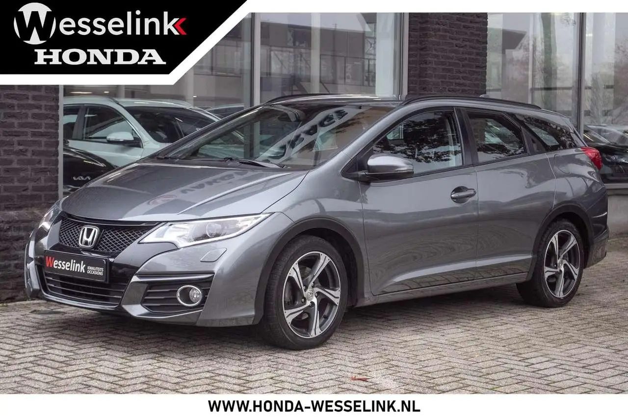 Photo 1 : Honda Civic 2015 Petrol