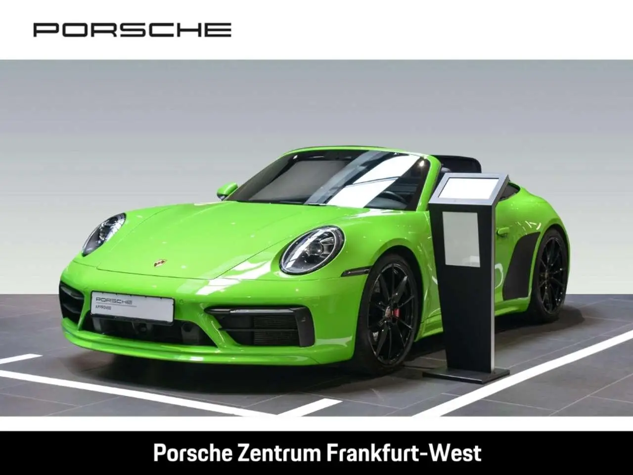 Photo 1 : Porsche 992 2019 Petrol