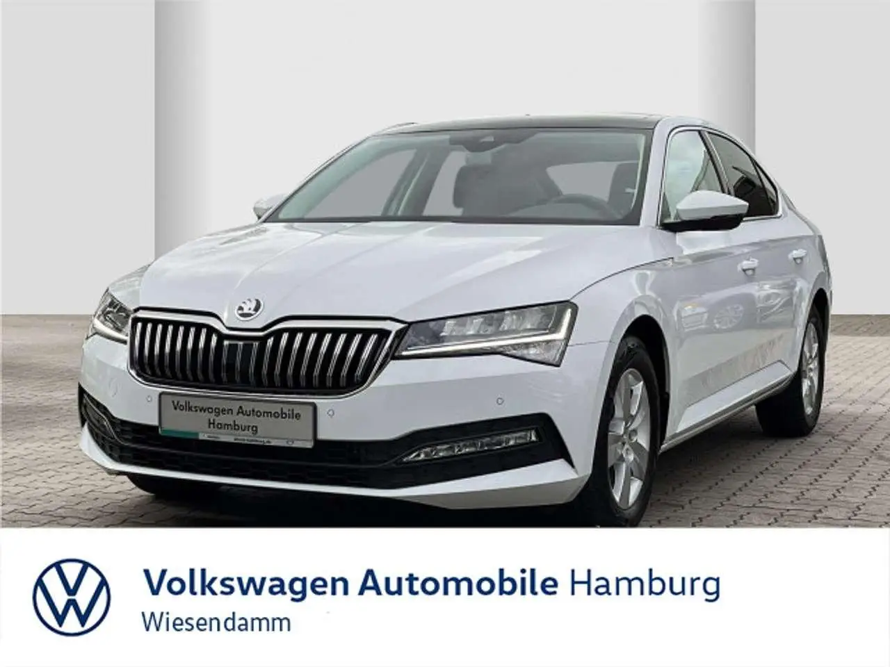 Photo 1 : Skoda Superb 2023 Petrol