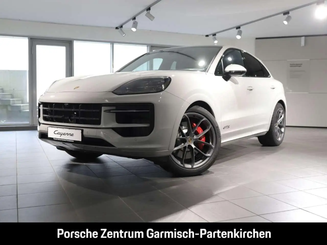 Photo 1 : Porsche Cayenne 2024 Petrol