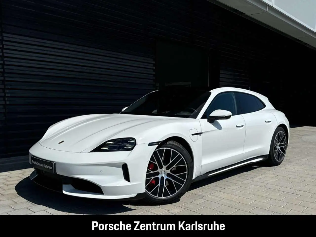 Photo 1 : Porsche Taycan 2024 Electric