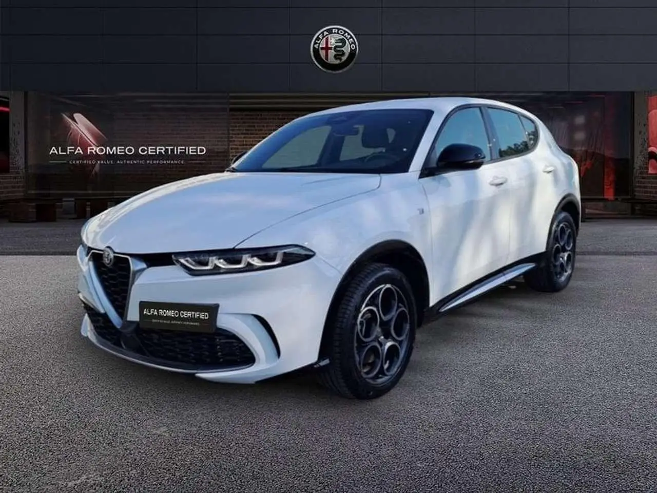 Photo 1 : Alfa Romeo Tonale 2023 Petrol