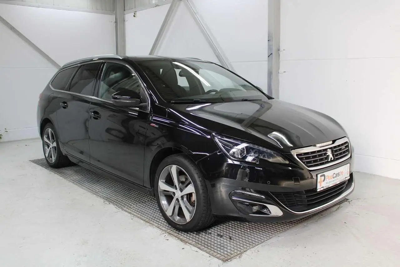 Photo 1 : Peugeot 308 2017 Petrol