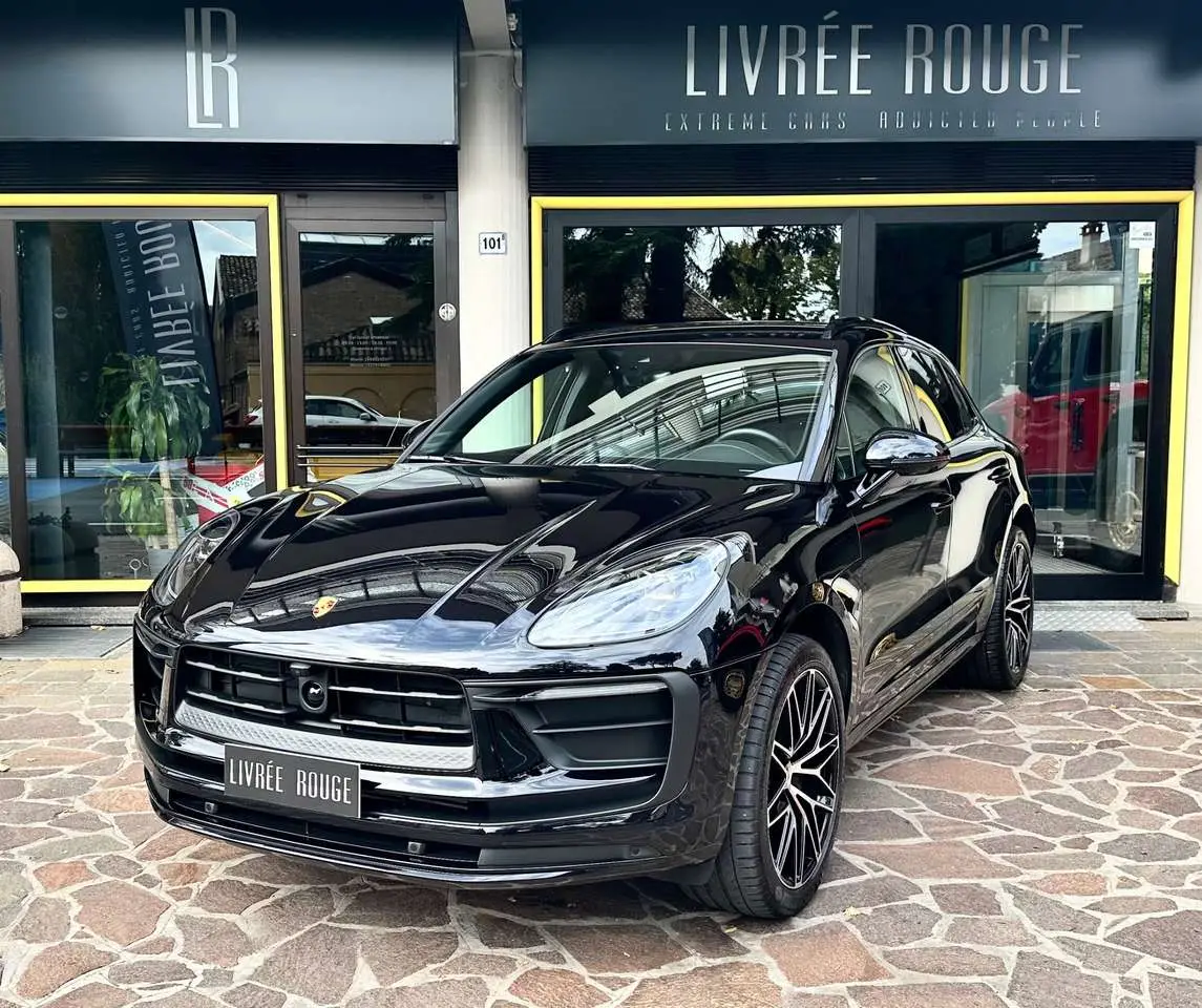 Photo 1 : Porsche Macan 2022 Essence