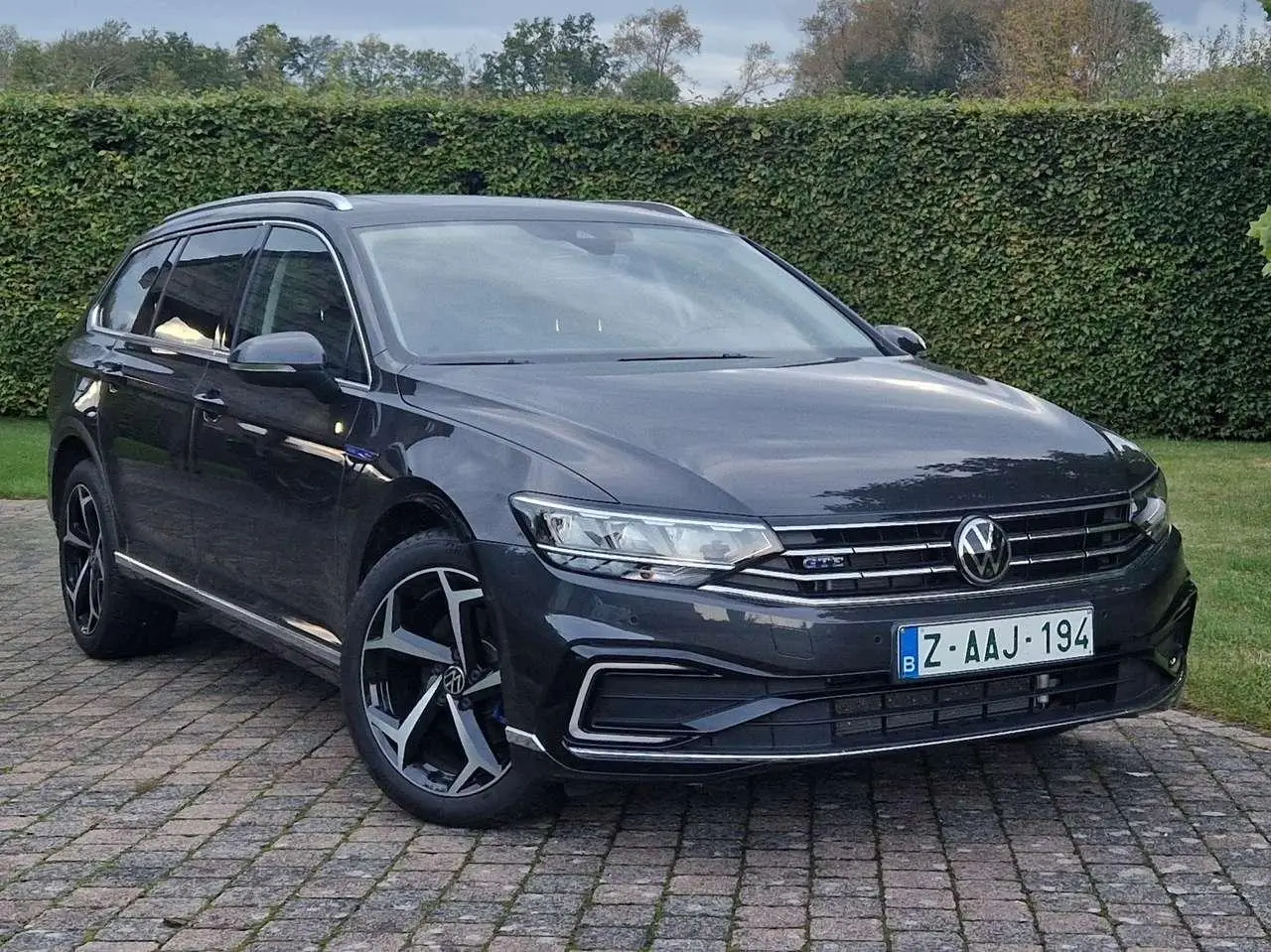 Photo 1 : Volkswagen Passat 2023 Hybride