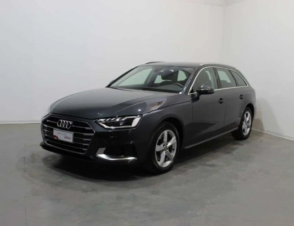 Photo 1 : Audi A4 2023 Hybride