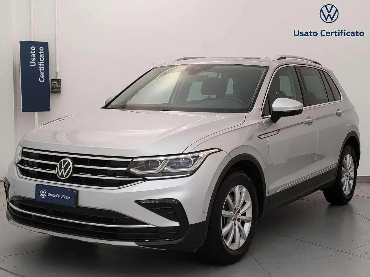 Photo 1 : Volkswagen Tiguan 2021 Essence