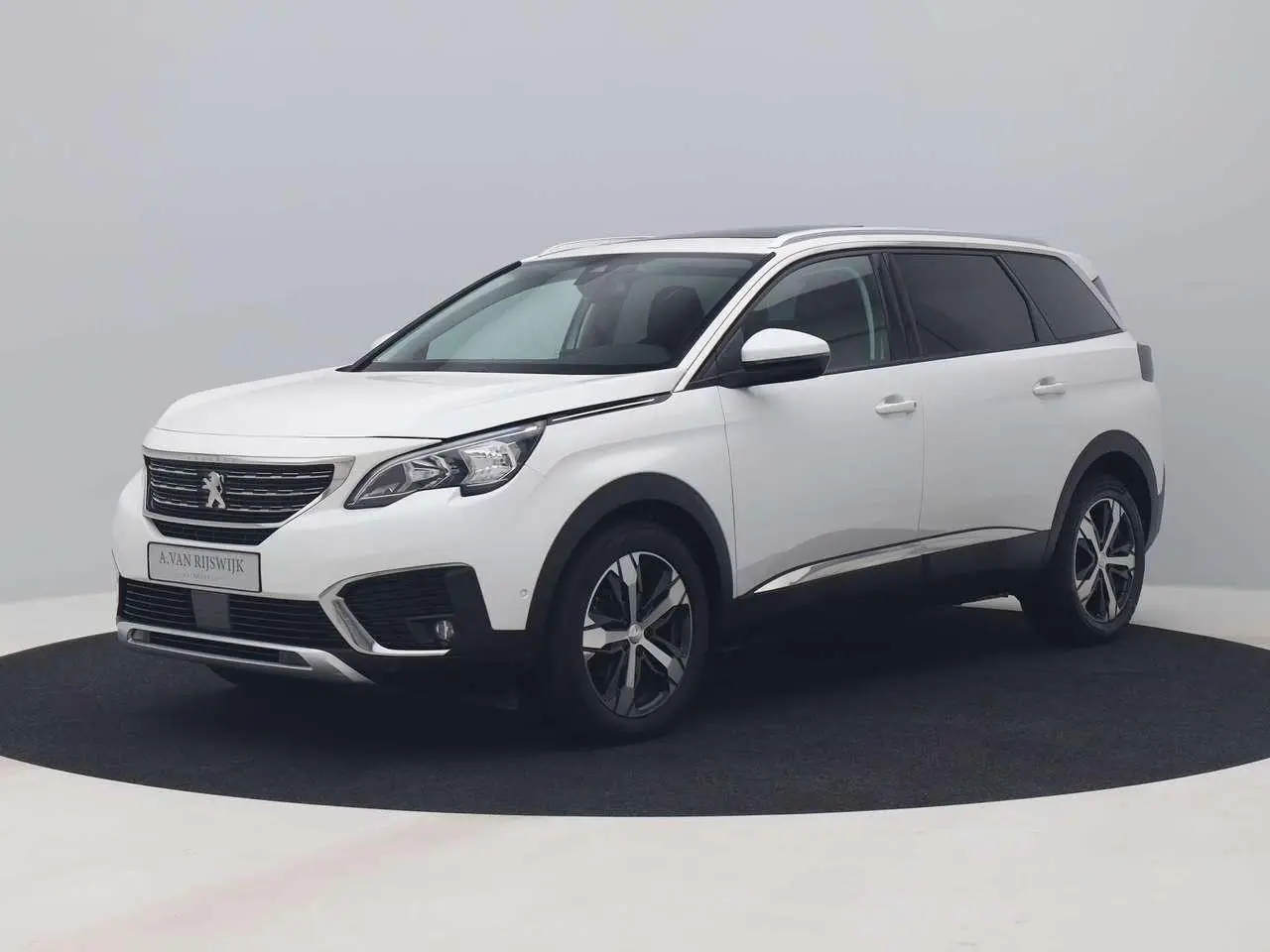 Photo 1 : Peugeot 5008 2019 Petrol