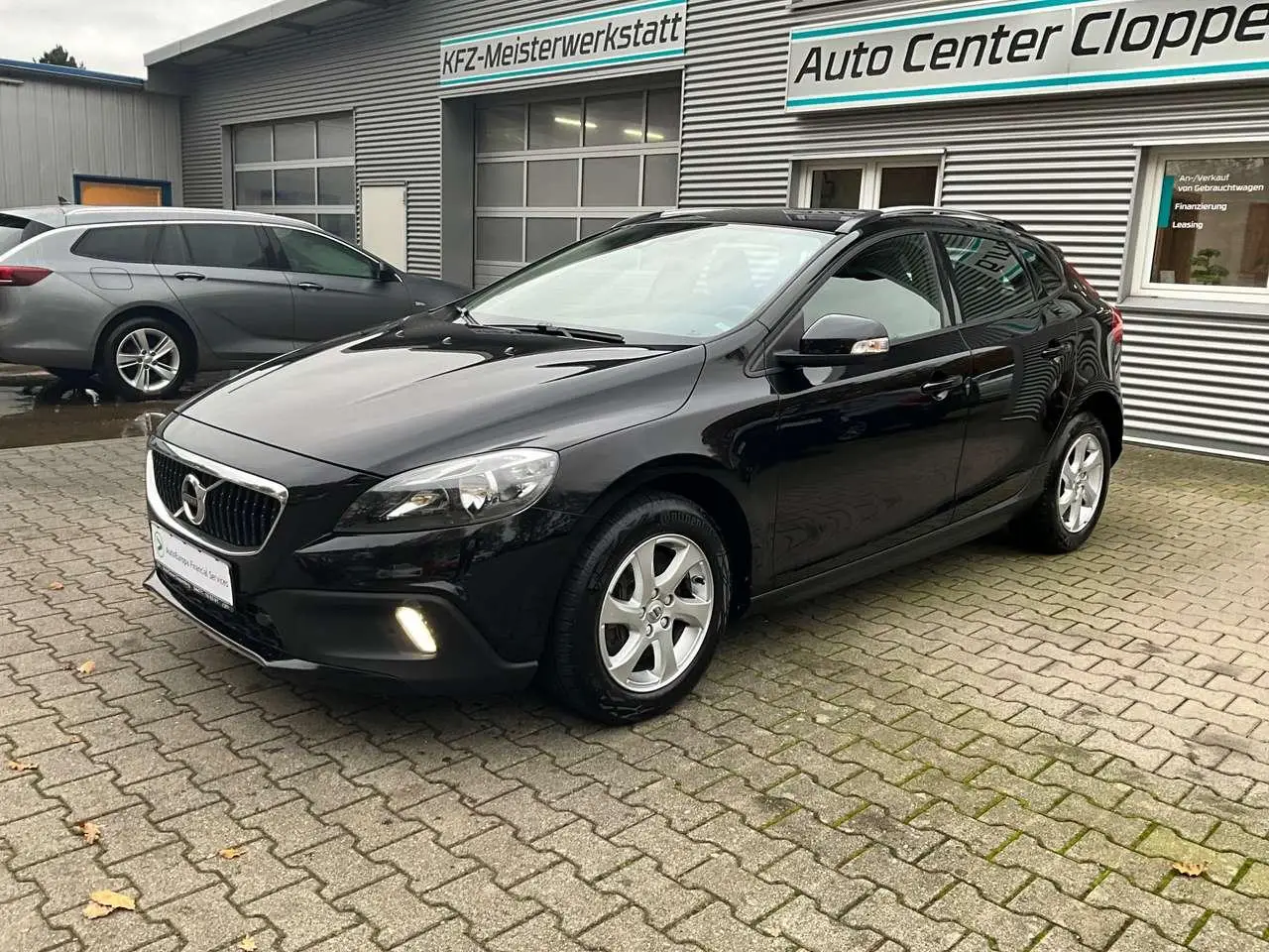 Photo 1 : Volvo V40 2018 Diesel