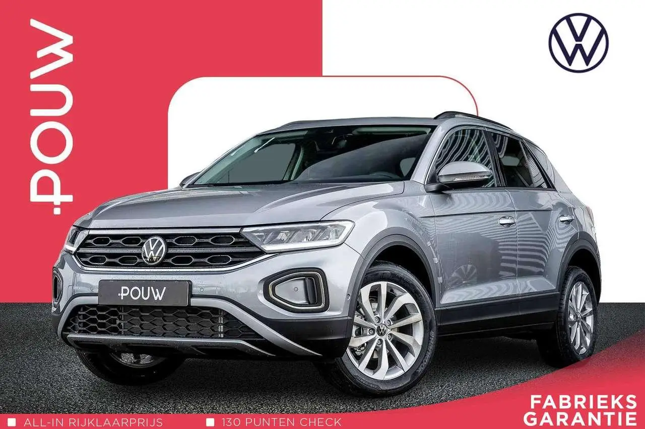 Photo 1 : Volkswagen T-roc 2024 Essence