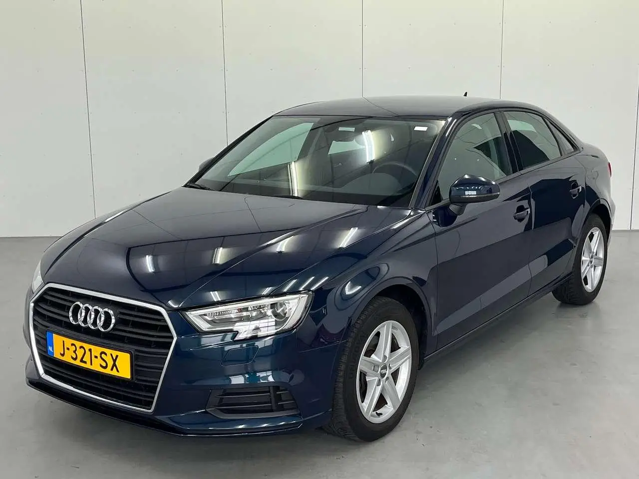 Photo 1 : Audi A3 2020 Petrol